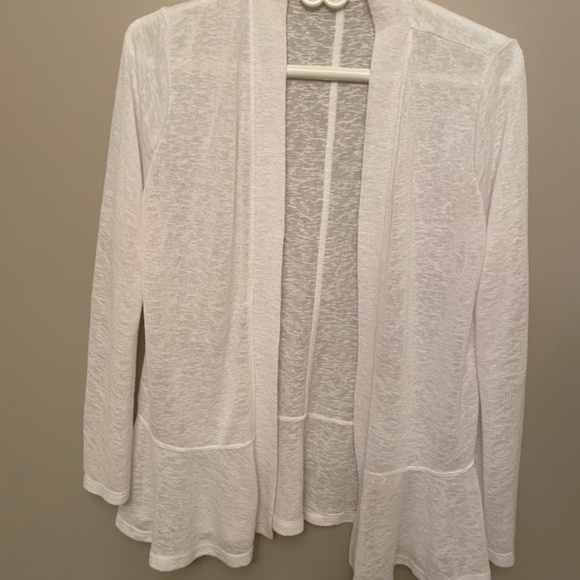 2 pieces! White Cardigan and matching tank top - Picture 2 of 9